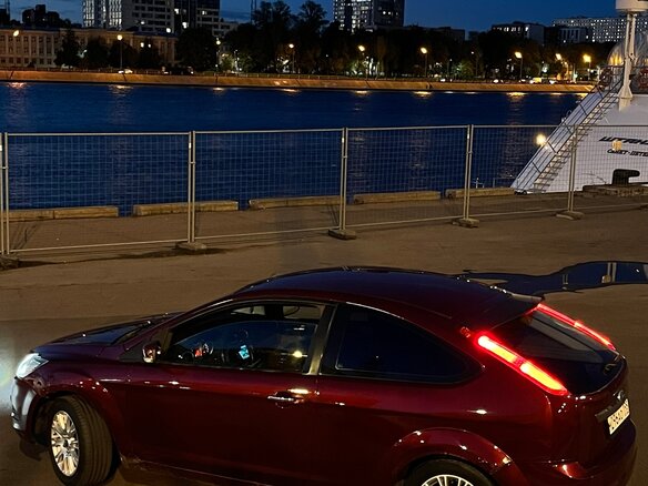 2008 Ford Focus II Рестайлинг, красный, 410000 рублей - вид 7