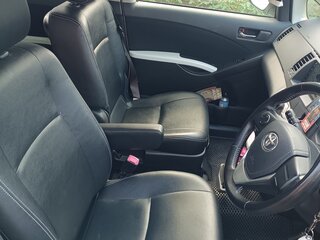 2013 Toyota ISis I Рестайлинг, белый, 1400000 рублей, вид 2