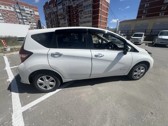 2019 Nissan Note e-Power II Рестайлинг, белый, 1100000 рублей - вид 5