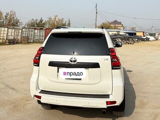 2023 Toyota Land Cruiser Prado 150 Series Рестайлинг 3, белый, 5500000 рублей, вид 3