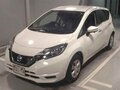 2017 Nissan Note II Рестайлинг, белый, 750000 рублей - вид 2