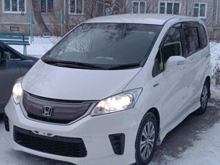 2012 Honda Freed I Рестайлинг, белый, 1200000 рублей, вид 4