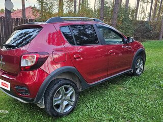 2020 Renault Sandero Stepway II Рестайлинг, красный, 1265000 рублей, вид 5