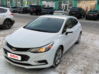 2017 Chevrolet Cruze II, белый, 780000 рублей, вид 2