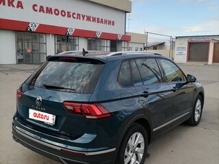 2020 Volkswagen Tiguan II Рестайлинг, синий, 2645000 рублей, вид 5
