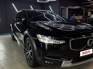 2018 Volvo V90 Cross Country I, чёрный, 3890000 рублей, вид 3