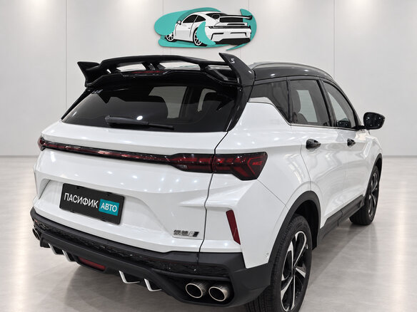 2022 Geely Coolray I, белый - вид 3