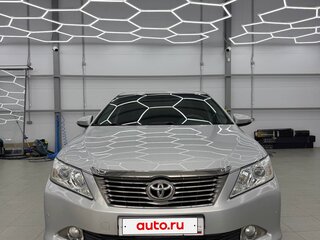 2013 Toyota Camry VII (XV50), серебристый, 1600000 рублей, вид 3