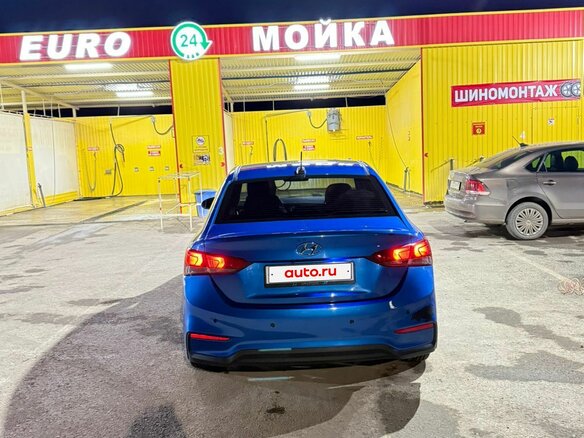 2018 Hyundai Solaris II, синий, 955000 рублей - вид 5
