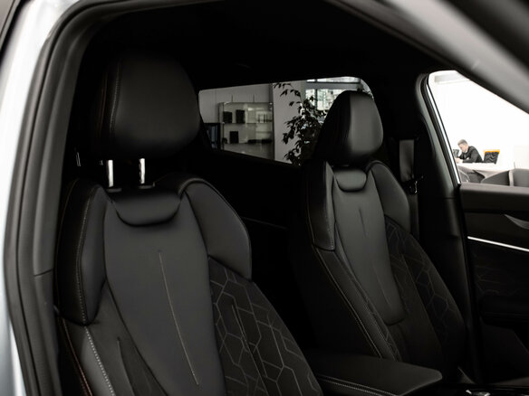 2026 Geely Cityray, серый, 3214990 рублей - вид 35