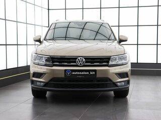 2020 Volkswagen Tiguan II, коричневый, 2669000 рублей, вид 2