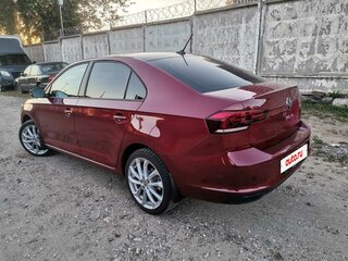 2022 Volkswagen Polo VI, красный, 2800000 рублей, вид 2