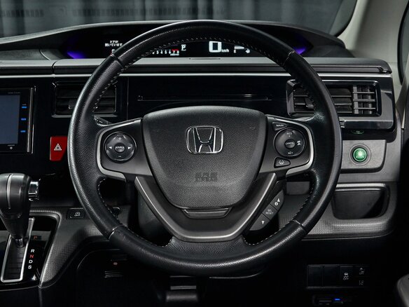 2015 Honda Stepwgn Spada V, белый, 1847000 рублей - вид 21
