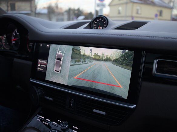 2018 Porsche Cayenne Turbo III, коричневый, 9000000 рублей - вид 18