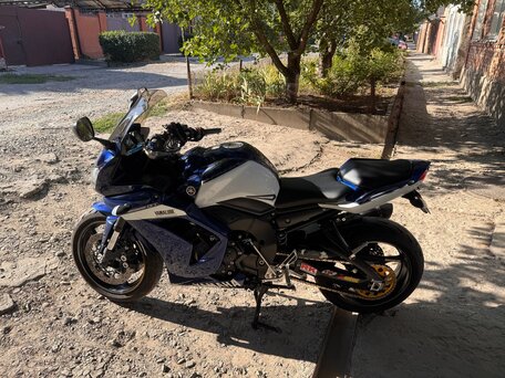 2011 Yamaha FZ1, синий, 720000 рублей, вид 3