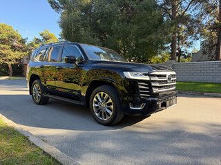 2024 Toyota Land Cruiser 300 Series, чёрный, 14150000 рублей, вид 4