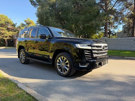 2024 Toyota Land Cruiser 300 Series, чёрный, 14150000 рублей, вид 4