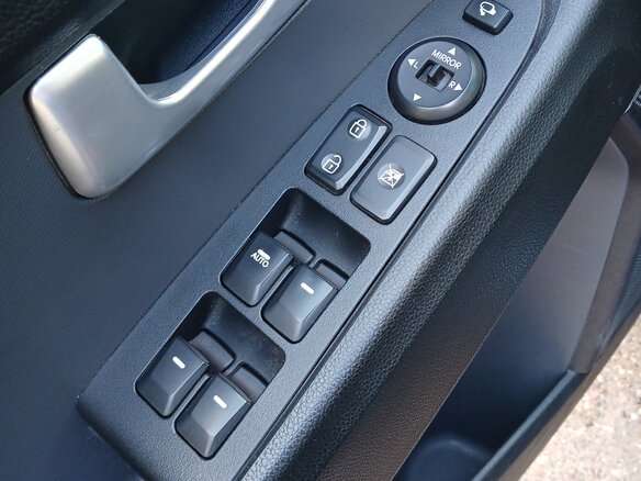 2012 Kia Sportage III, чёрный, 1095000 рублей - вид 10