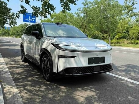 2026 Toyota bZ3X 58.3 kWh, белый, 3050000 рублей, вид 1