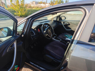 2011 Opel Astra J, серый, 630000 рублей, вид 2