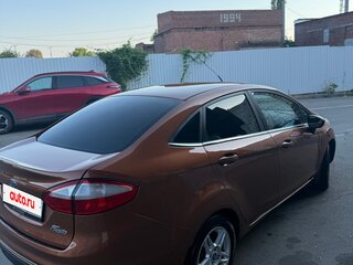 2015 Ford Fiesta Mk6 Рестайлинг, коричневый, 700000 рублей, вид 3