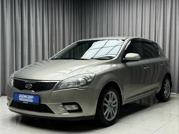 2011 Kia Ceed I Рестайлинг, серебристый, 579000 рублей