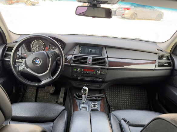 2010 BMW X5 30i II (E70), серебристый, 1950000 рублей - вид 5