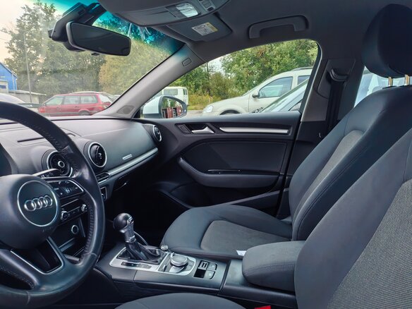 2018 Audi A3 III (8V) Рестайлинг, белый, 1400000 рублей - вид 8
