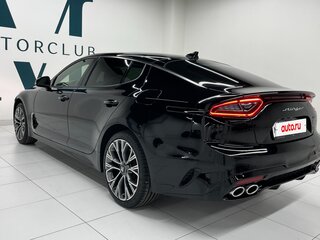 2018 Kia Stinger I, чёрный, 2990000 рублей, вид 4