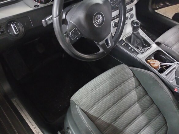 2012 Volkswagen Passat CC I, коричневый, 1700000 рублей - вид 6