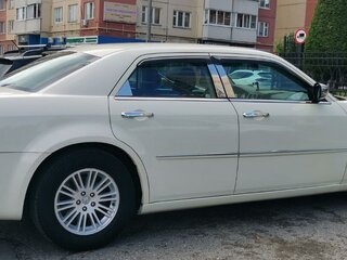 2010 Chrysler 300C I, белый, 1250000 рублей, вид 5