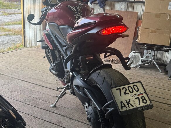 2012 Triumph Speed Triple, красный, 505000 рублей - вид 8