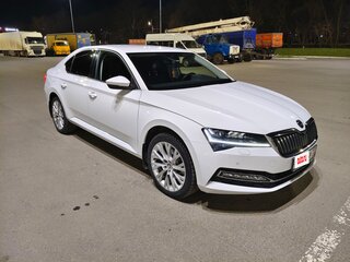 2019 Skoda Superb III Рестайлинг, белый, 2850000 рублей, вид 3