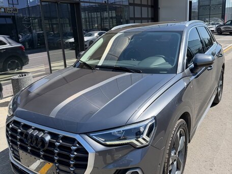 2023 Audi Q3 35 TFSI II (F3), серебристый, 2610000 рублей, вид 3