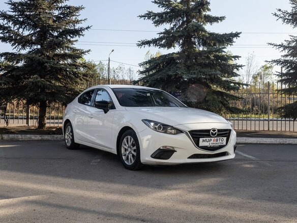 2013 Mazda 3 III (BM), белый, 845000 рублей
