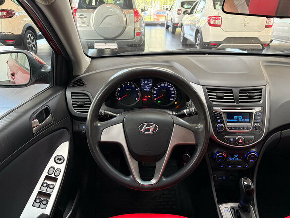 2016 Hyundai Solaris I Рестайлинг, красный, 1198000 рублей - вид 12
