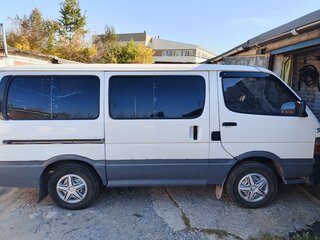 1990 Toyota HiAce H100, белый, 500000 рублей, вид 4