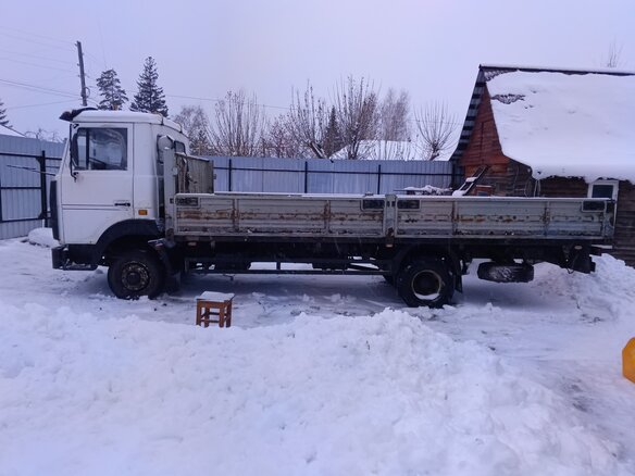 2004 МАЗ 3650, белый, 600000 рублей - вид 3