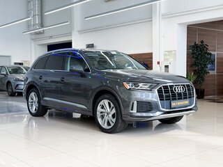 2020 Audi Q7 45 TFSI II (4M) Рестайлинг, серый, 4990000 рублей, вид 3