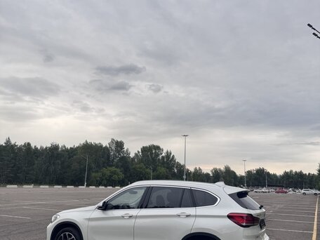 2022 BMW X1 18i sDrive II (F48) Рестайлинг, белый, 2350000 рублей, вид 4