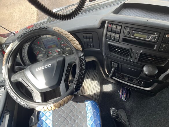 2013 Iveco Stralis, красный, 6500000 рублей - вид 9