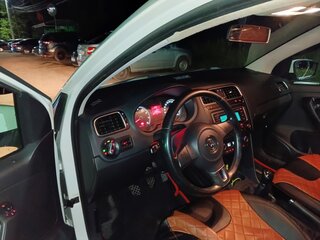 2014 Volkswagen Polo V, белый, 800000 рублей, вид 5