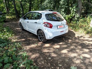 2013 Peugeot 208 I, белый, 550000 рублей, вид 5