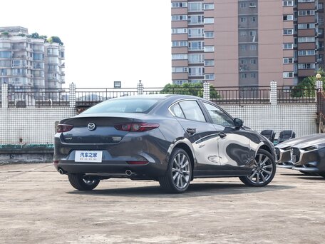 2026 Mazda 3 Axela IV (BP), серый, 2700000 рублей, вид 4