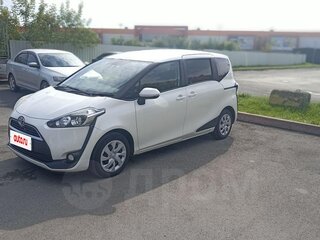 2018 Toyota Sienta II Рестайлинг, белый, 1470000 рублей, вид 1