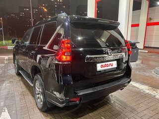 2019 Toyota Land Cruiser Prado 150 Series Рестайлинг 2, чёрный, 4500000 рублей, вид 3