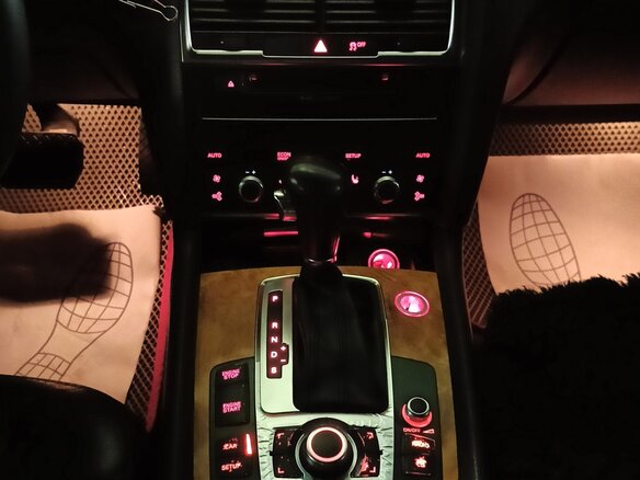 2006 Audi Q7 Euro 4 I (4L), белый, 800000 рублей - вид 16