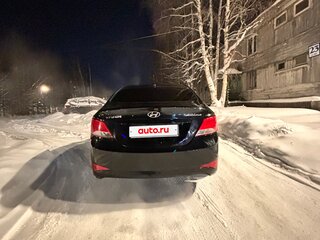 2015 Hyundai Solaris I Рестайлинг, чёрный, 800000 рублей, вид 2