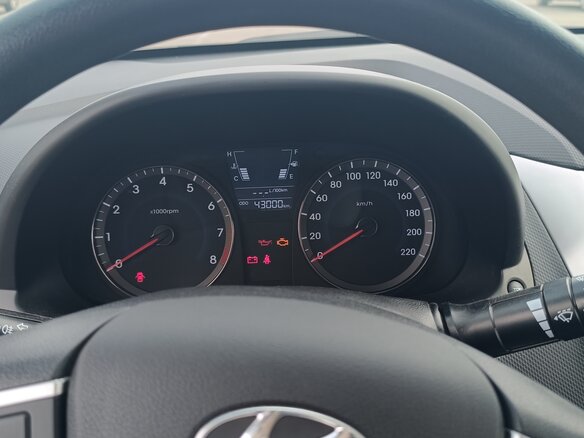 2013 Hyundai Solaris I, белый, 950000 рублей - вид 12