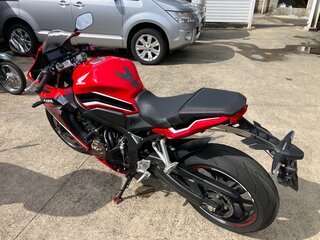 2021 Honda CBR 650R, красный, 749000 рублей, вид 5